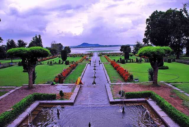 Kashmir Incredible tour package
